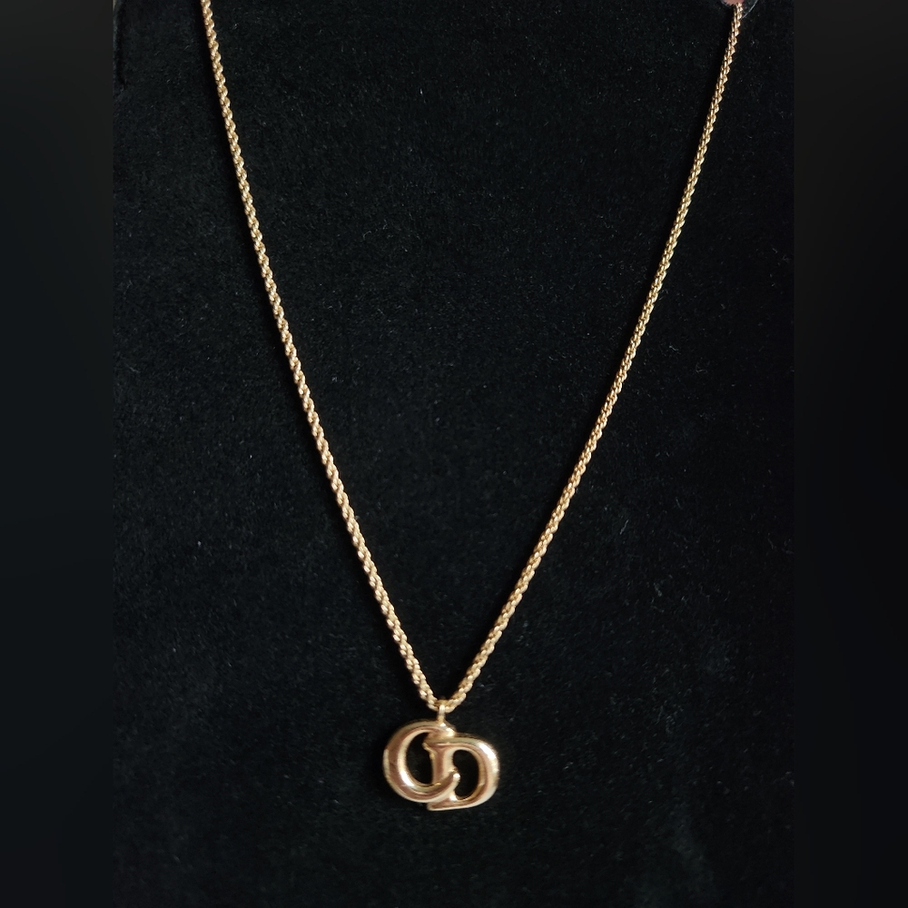 Christian Dior CD Logo Gold Tone Necklace - Picture 2 of 4